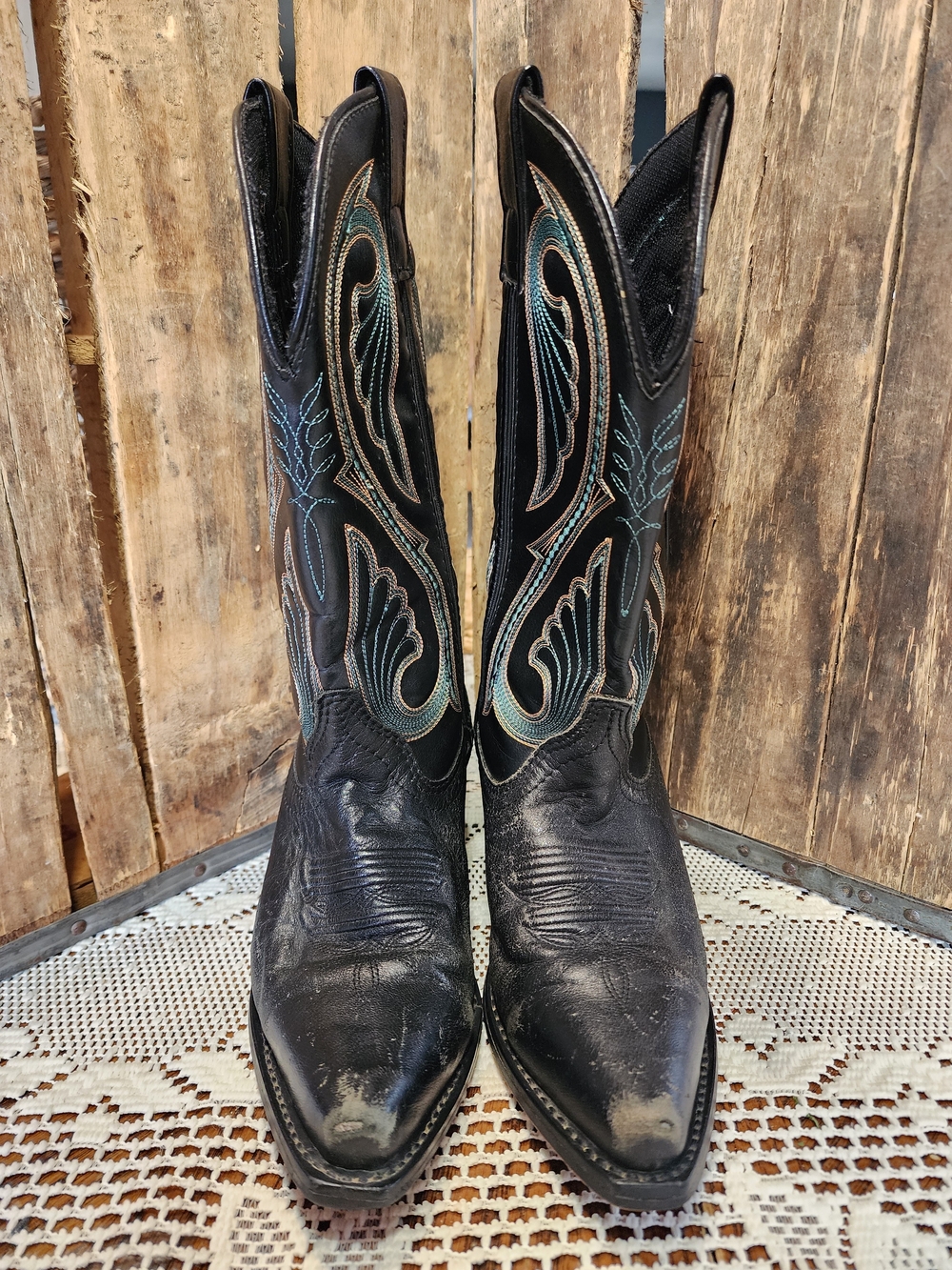 Laredo Black Leather Western Embroidered Heeled Boots